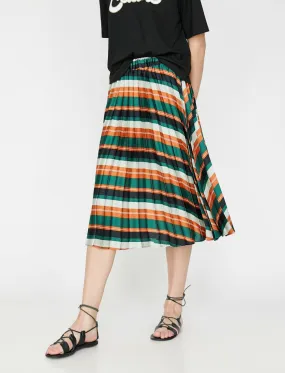 11956 Green Pleated Midi Skirt