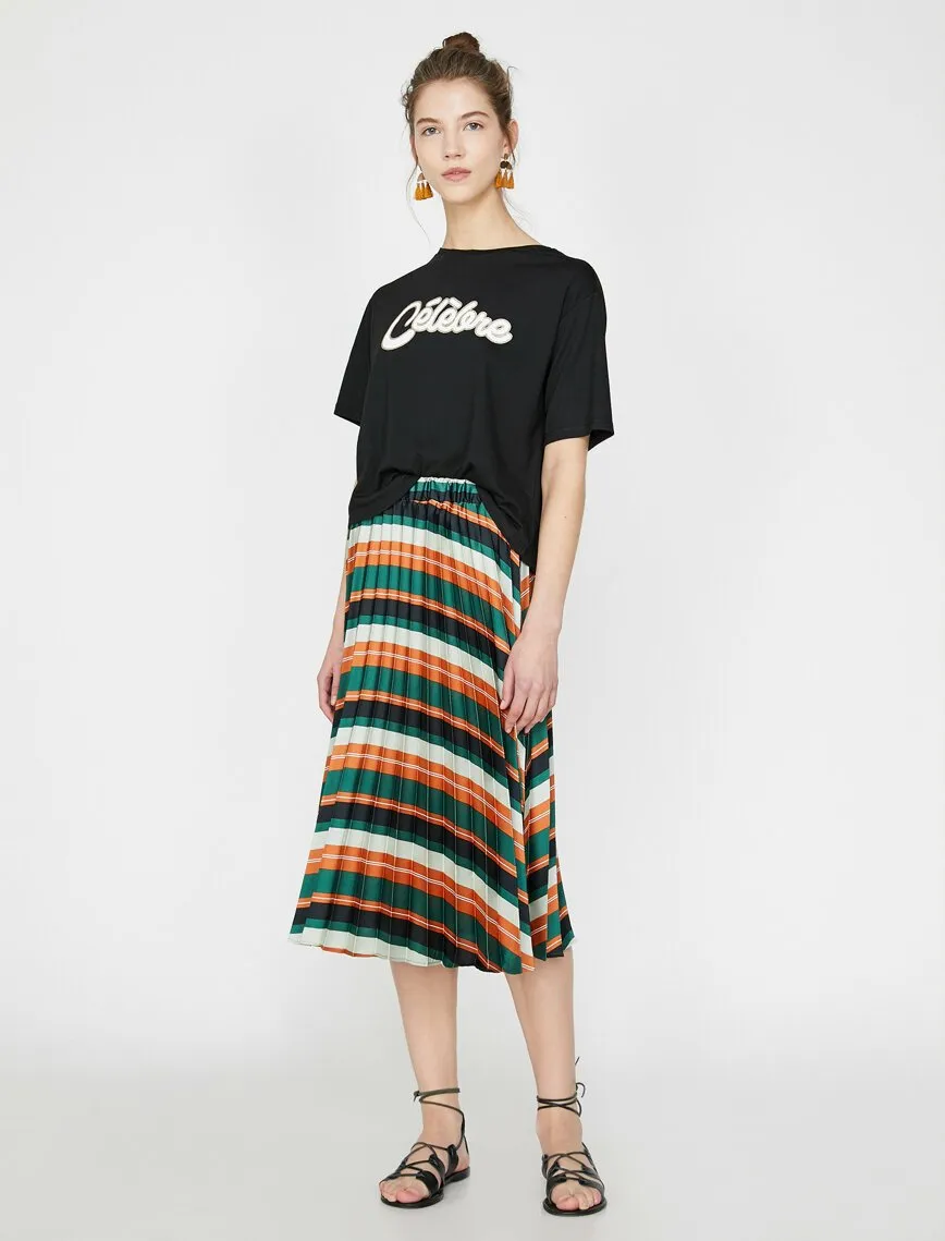 11956 Green Pleated Midi Skirt