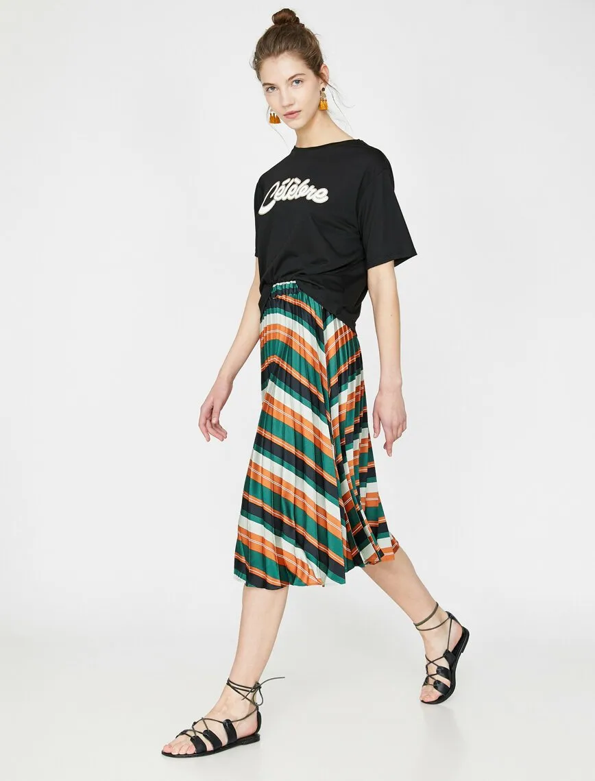 11956 Green Pleated Midi Skirt