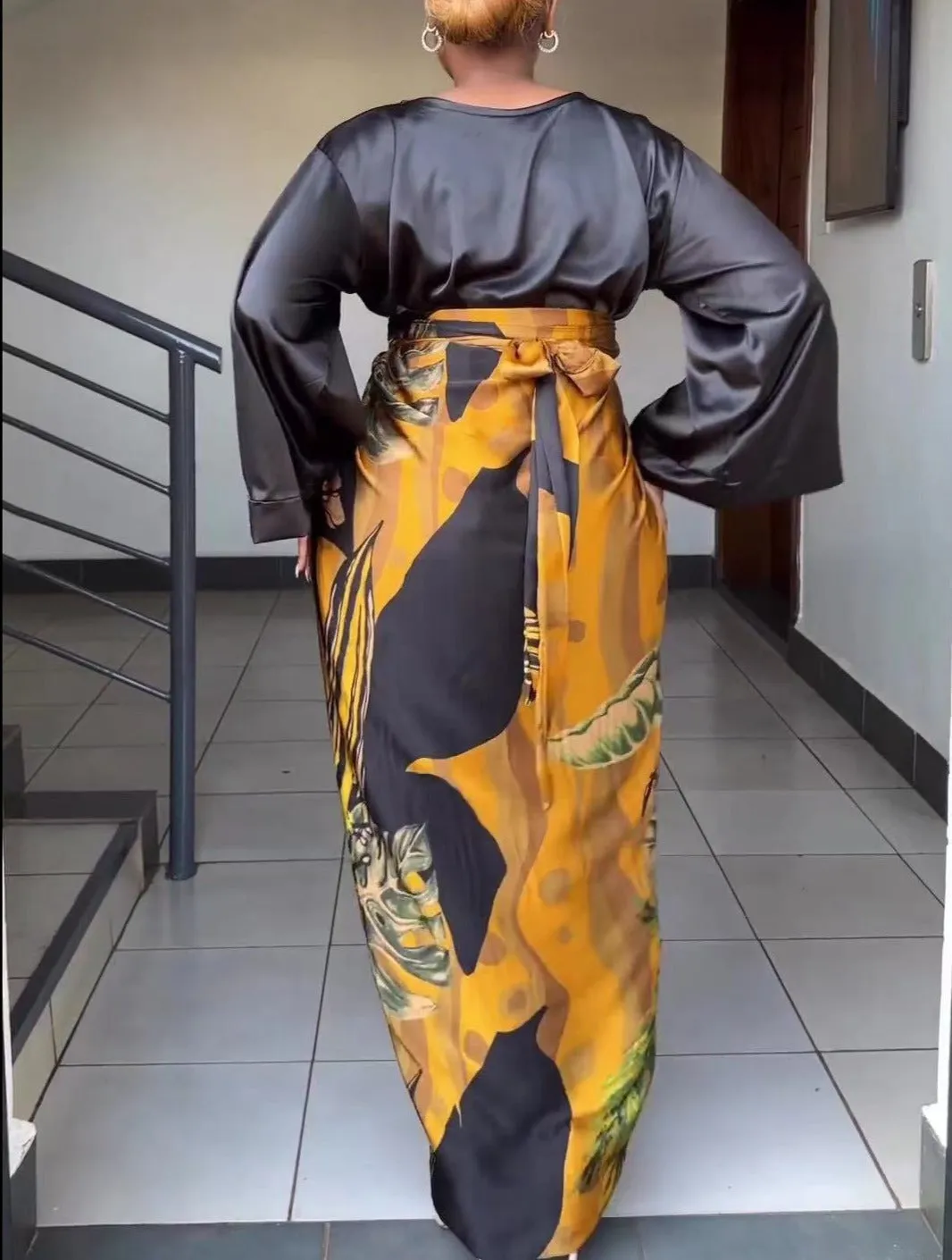 African Printed Traditional Two Piece Dress Set/Long Skirt & O-neck Loose Flare Sleeve Blouse