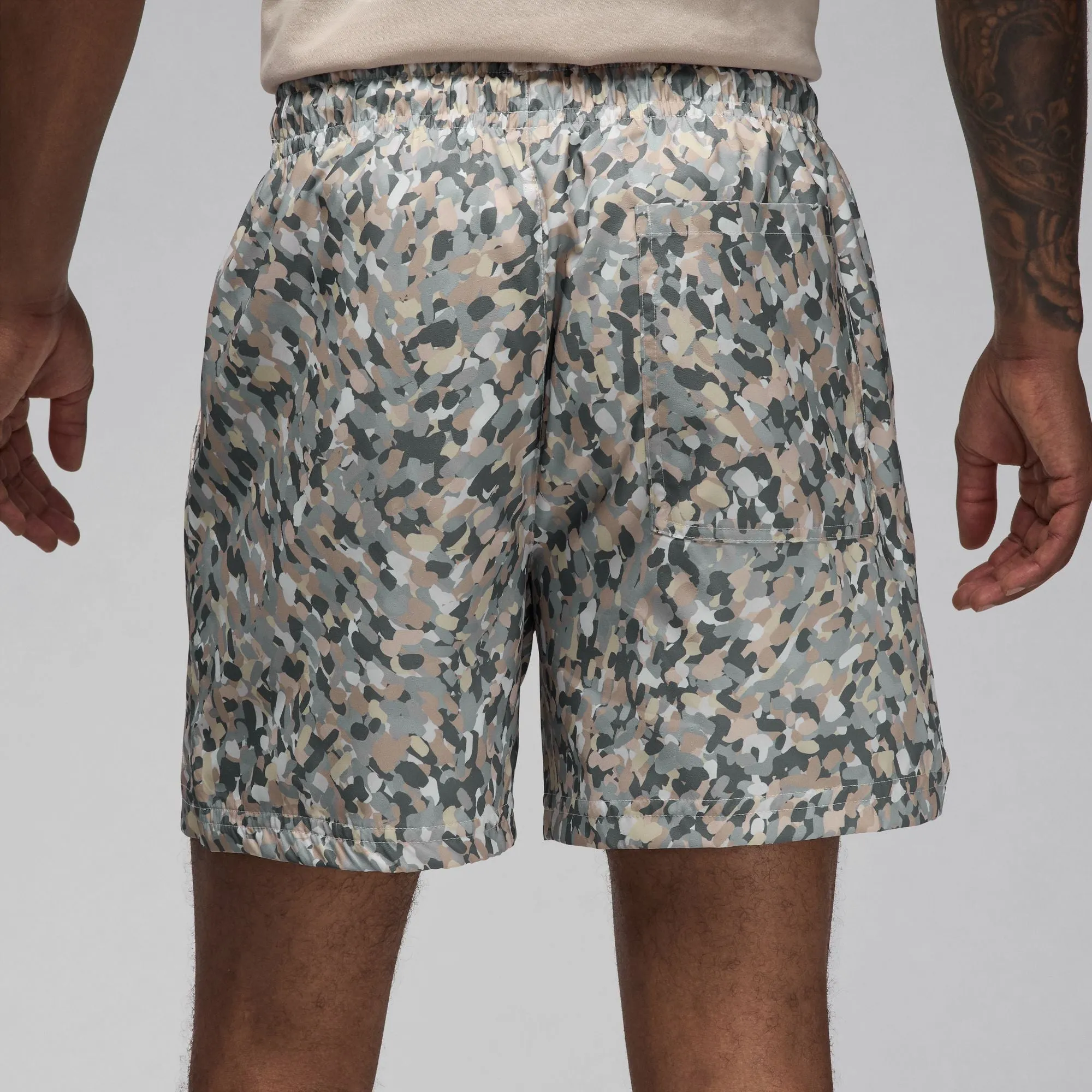 Air Jordan Essentials Poolside Shorts (Sail/Sail)