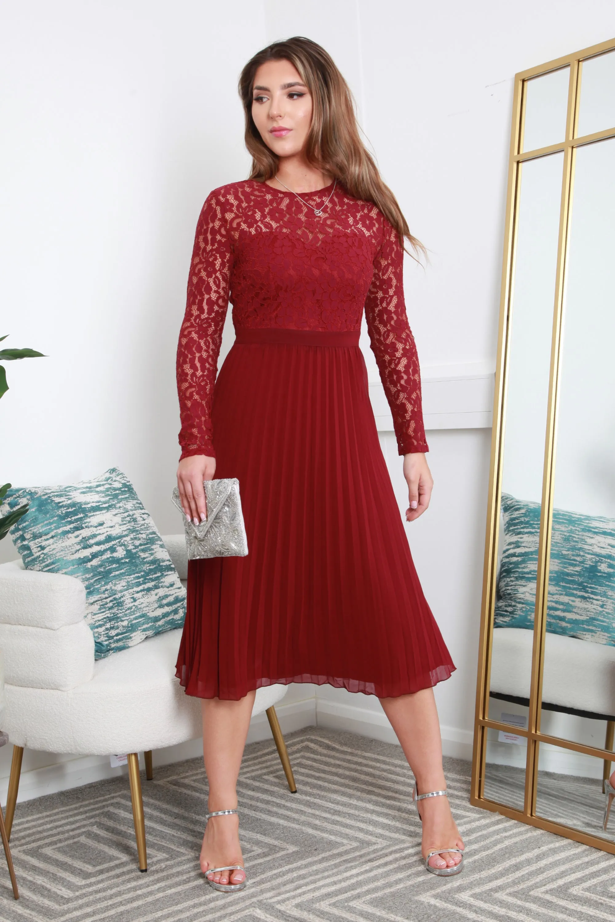 Double Second Red Long Sleeve Lace Pleated Dress