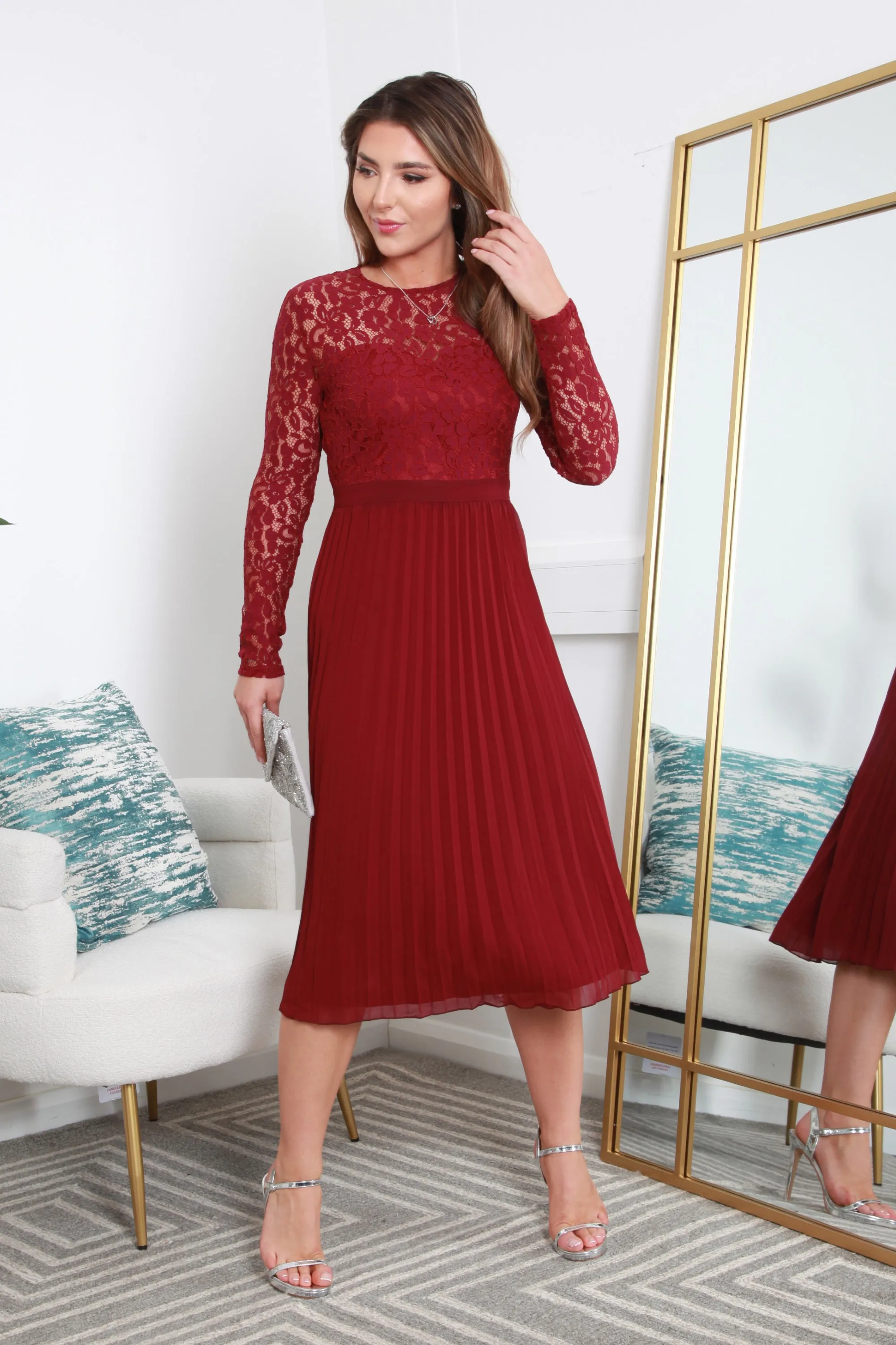 Double Second Red Long Sleeve Lace Pleated Dress