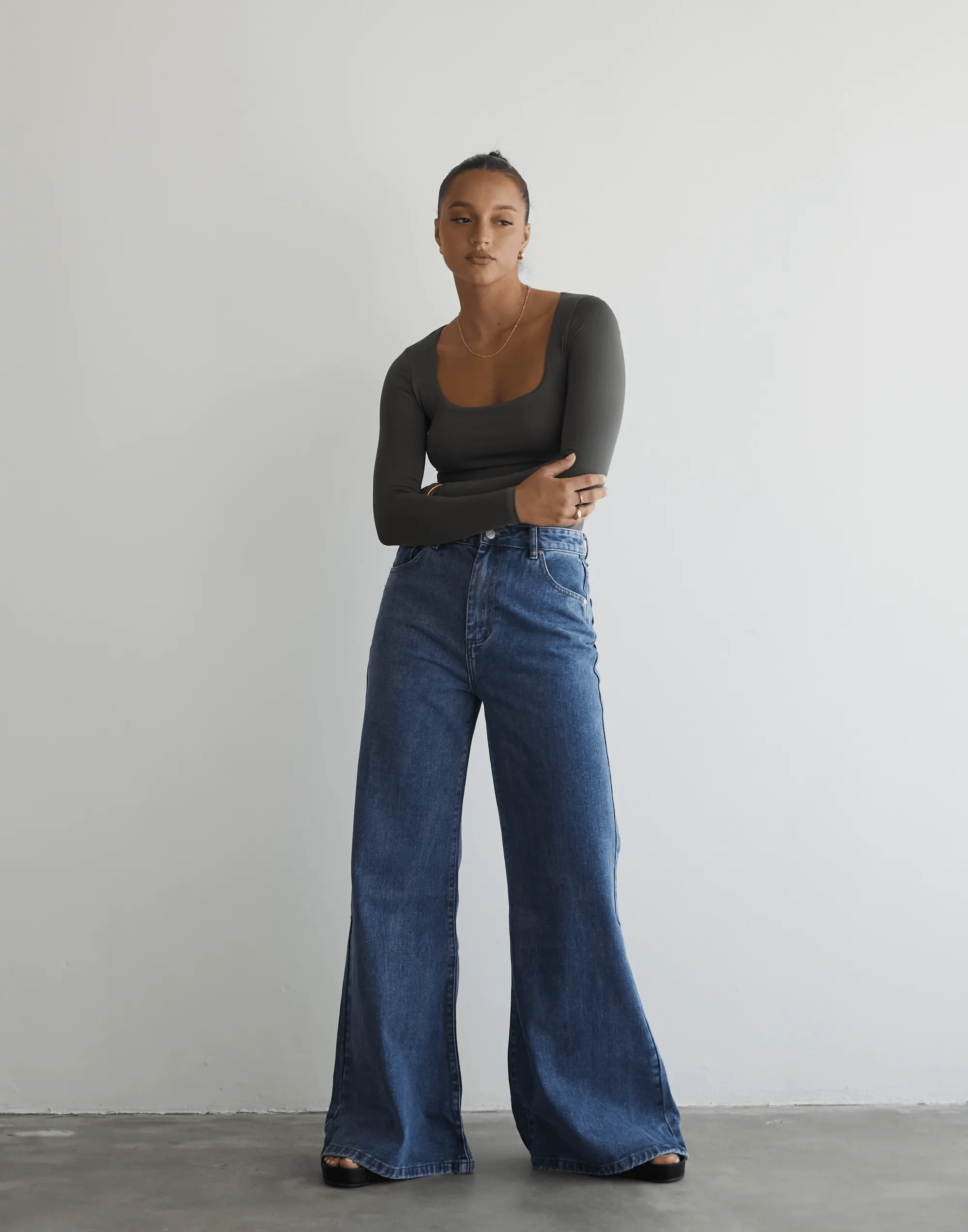 Ethan Wide Leg Jeans (Mid Wash)