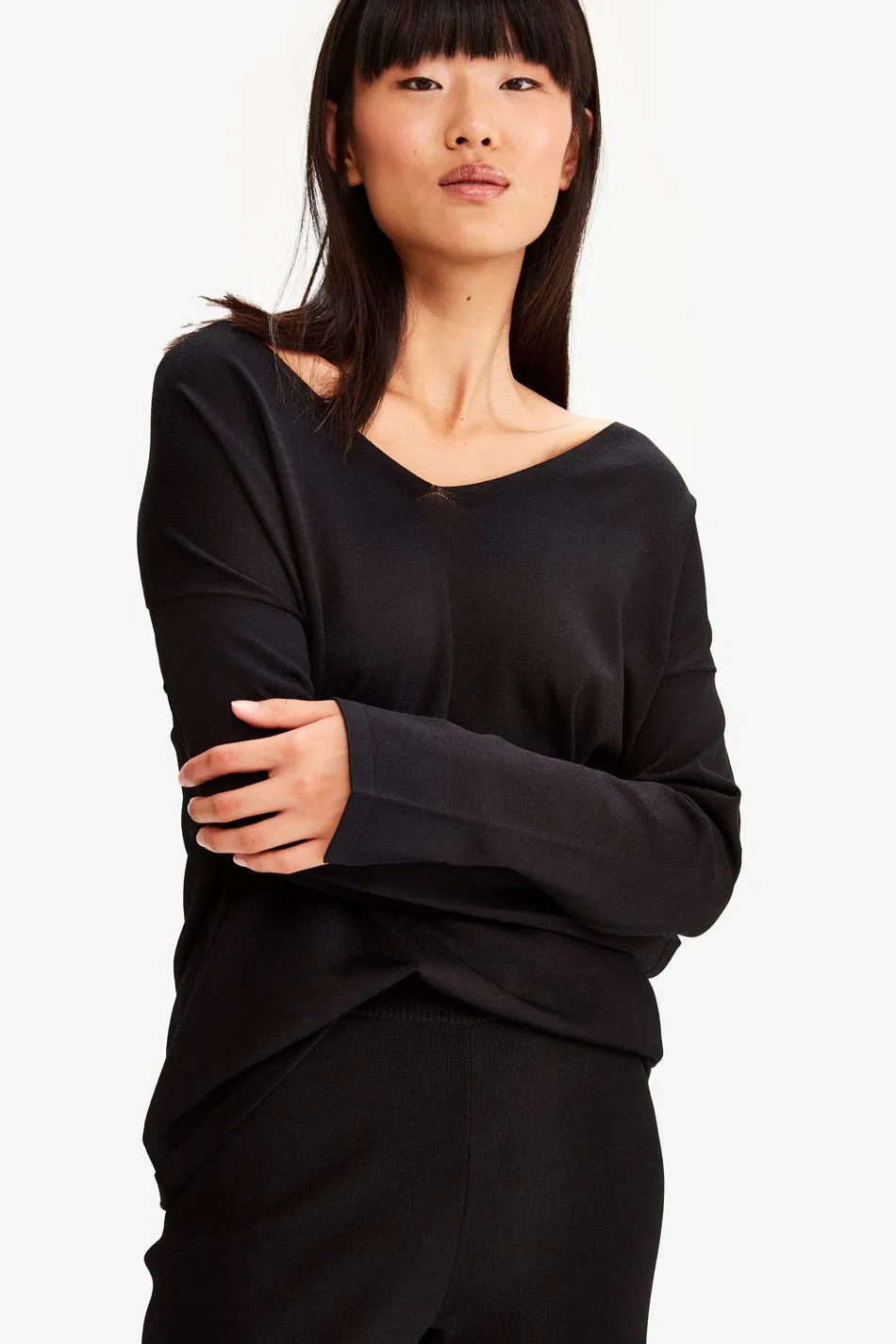 MERCER V-NECK SWEATER