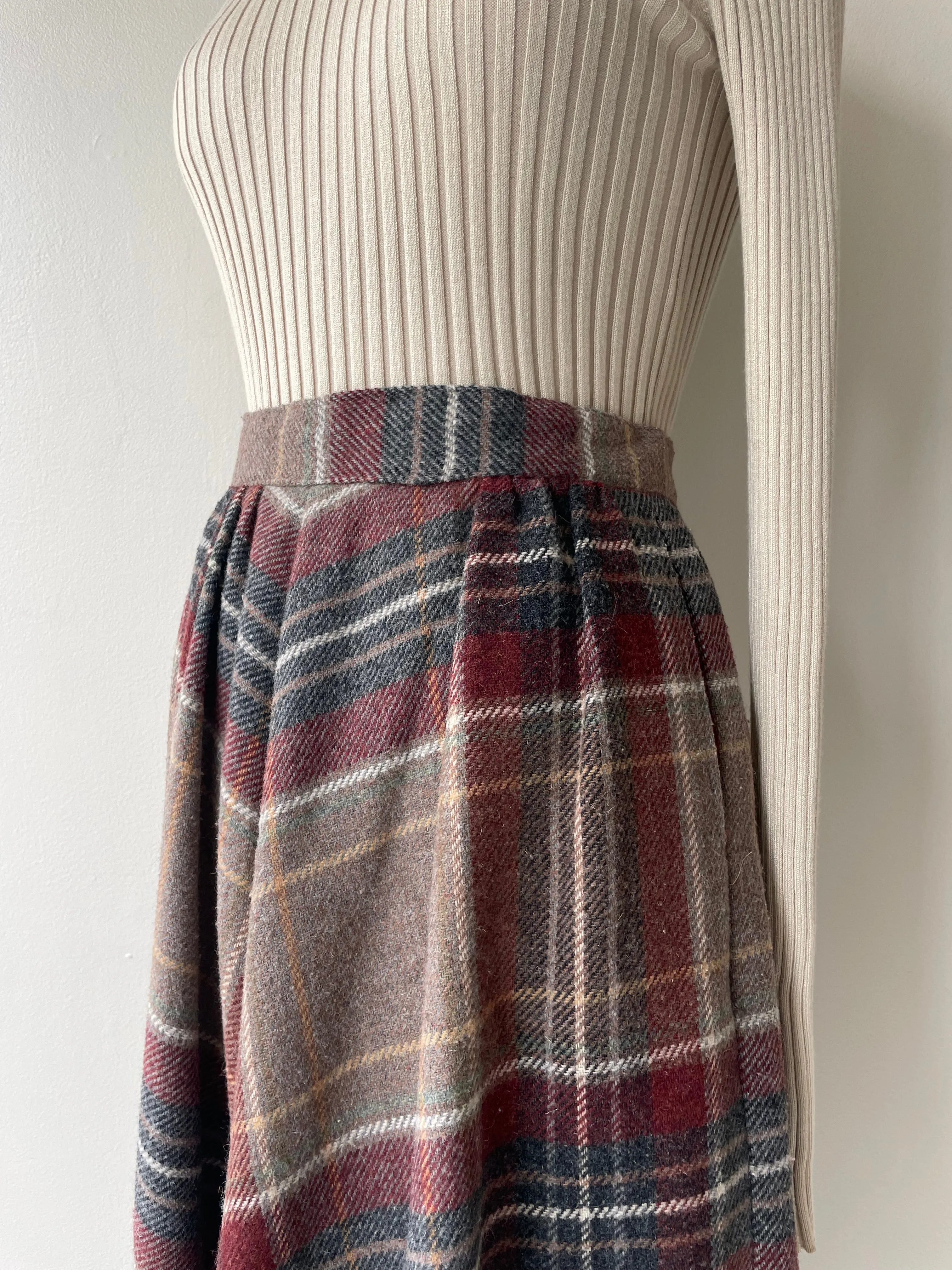 Storied Halls Skirt | 1970s