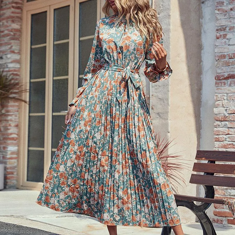 Summer Long-sleeve Retro Halterneck Skirt Sling Pleated Dress