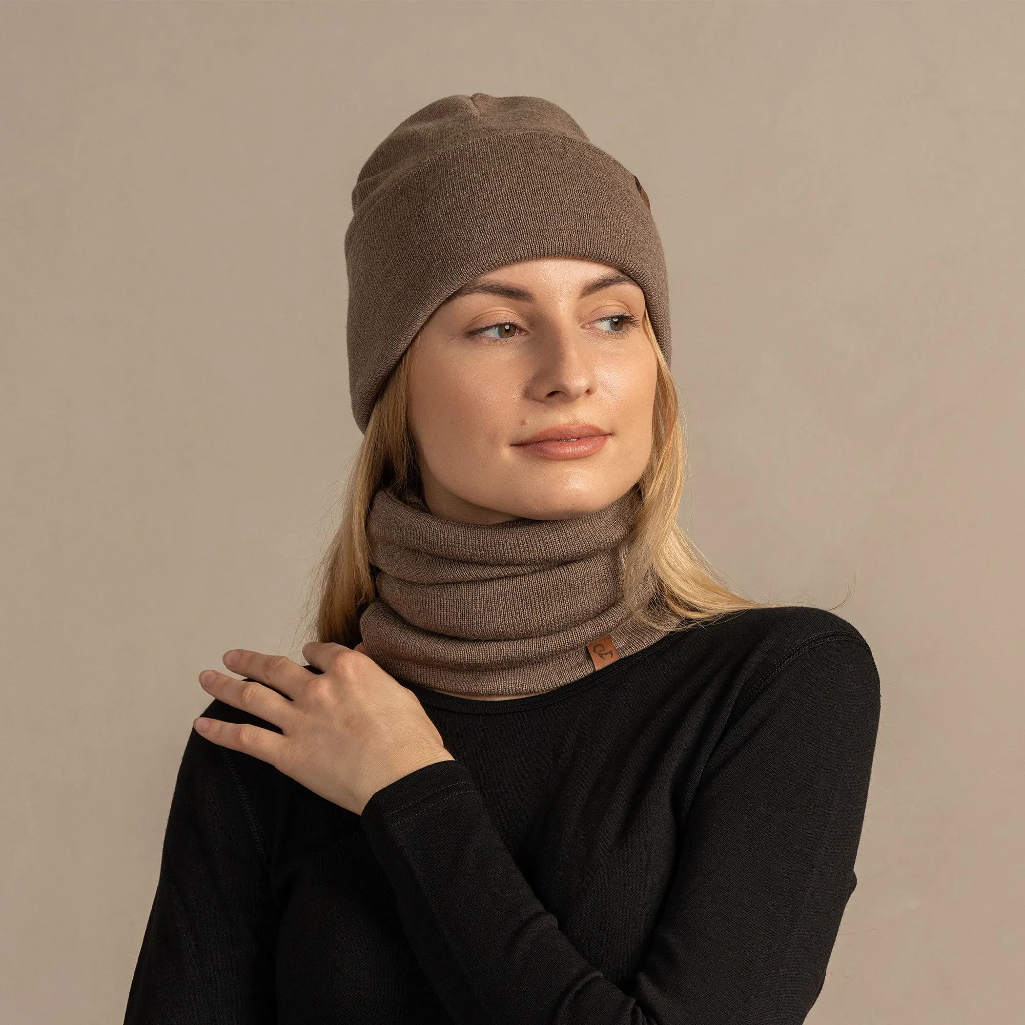 Women's Knit Beanie & Gaiter 2-Piece